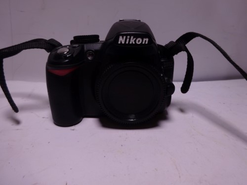 nikon d3100 14m