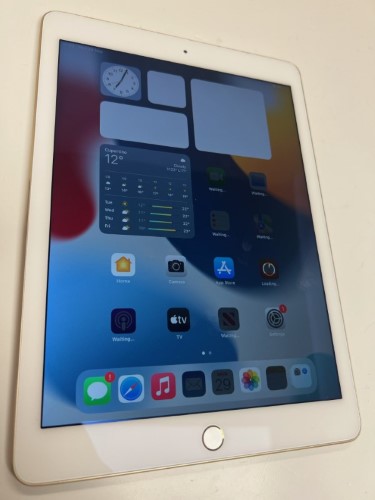 Apple iPad Air 2 16GB Gold | 049100288804 | Cash Converters