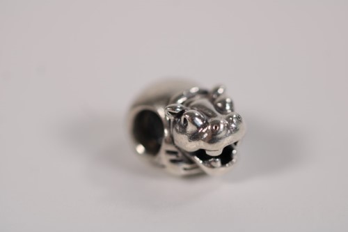 Pandora on sale hippopotamus charm